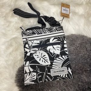 Dakine Jive Canvas Bag black and white